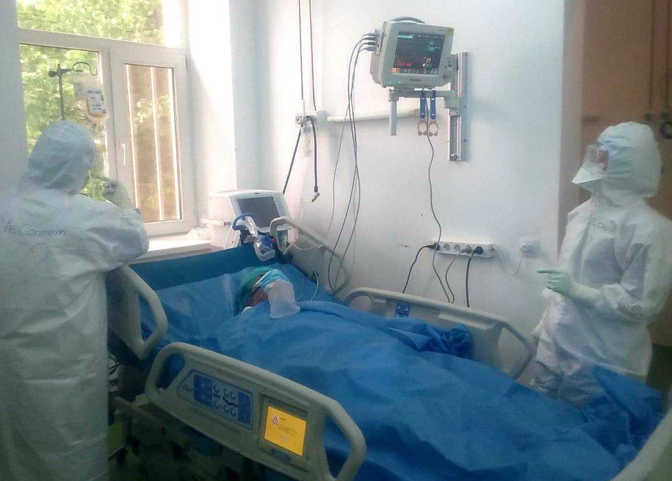 Pacienta de 87 de ani a răspuns bine la tratamentul cu plasmă, potrivit medicilor