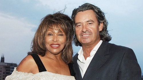 Niciodată nu e prea târziu! Tina Turner se mărită la 73 de ani cu un bărbat cu 16 ani mai tânăr!