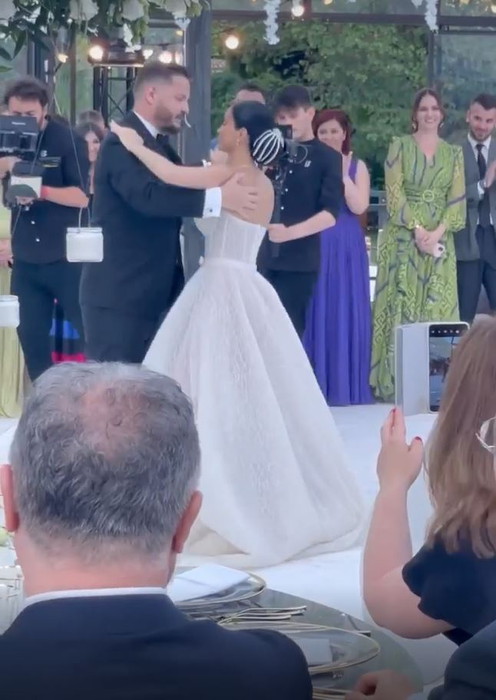 Alex și Bianca valsează, la nunta faraonică din Italia (Foto: Instagram)