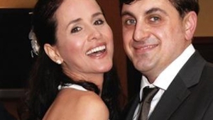 Amintirea care îl leagă fizic pe Petru Mircea de ”Magda”! Poartă brăţara dăruită de Mădălina fiului ei înainte să moară!