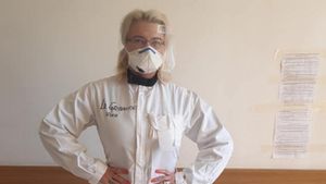 Dezvăluirile cutremurătoare ale unei doctorițe din Suceava. Irina s-a tratat singură de COVID-19 și a trecut prin toate stările: „Durerea din piept era insuportabilă”