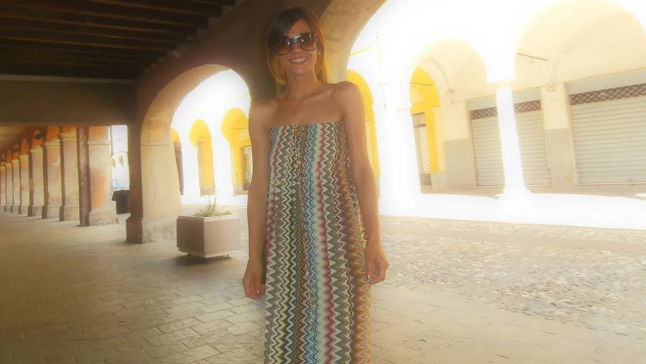 O romanca a ajuns “bibeloul” pretios al mafiei din Italia! Povestea incredibila a unei barmanite din Romania