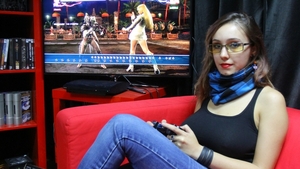 E tanara, sexy si reprezinta Romania la un Campionat Mondial unde te-ai astepta sa gasesti numai barbati!