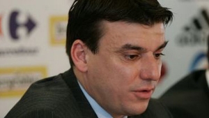 Surprins intr-o postura mai putin obisnuita. Ce a putut sa faca Daniel Prodan de fata cu sotia lui!