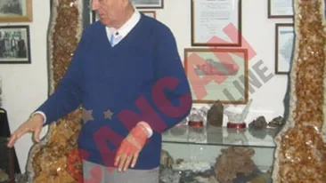 Si-a blindat casa cu flori de mina!