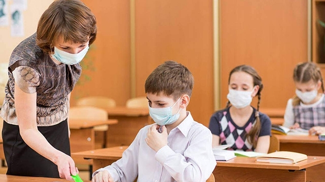 Cum se va face evaluarea elevilor care vor continua școala online + Ce se întâmplă cu examenele