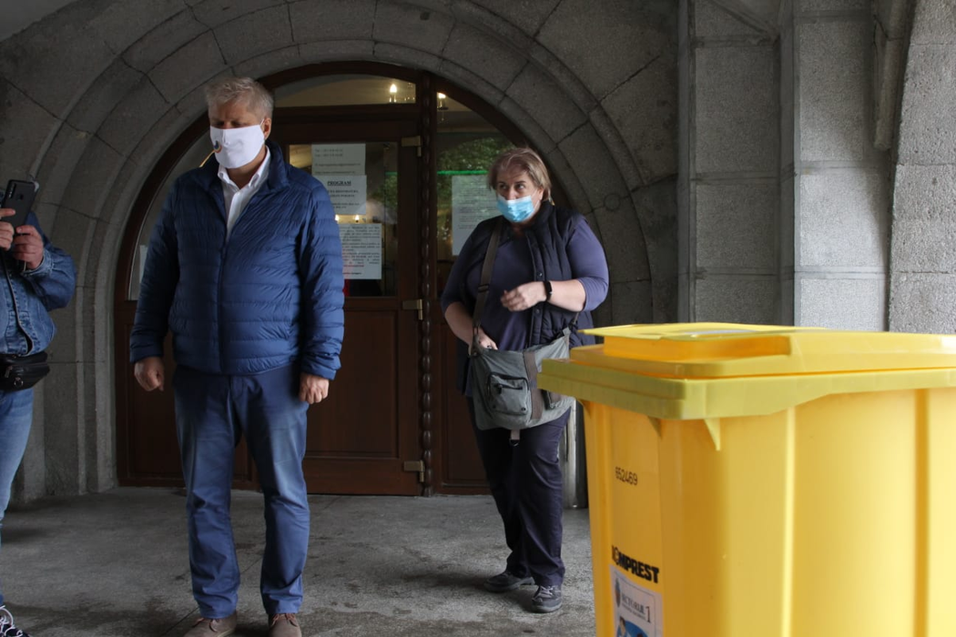 Primăria Sectorului 1 a achiziționat pubele speciale pentru deșeurile medicale. Acestea vor fi amplasate în școli și la intrarea în parcuri