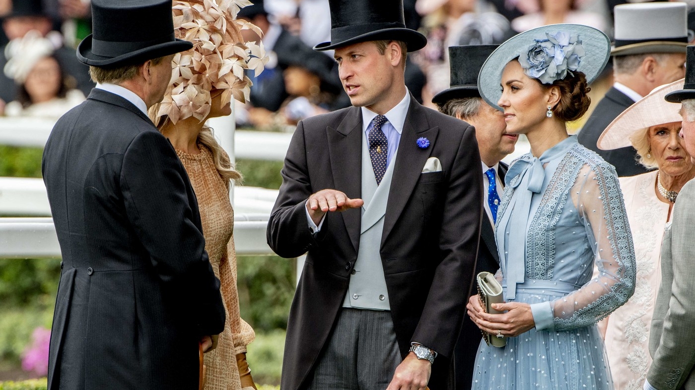 Prințul William și Kate Middleton se pregătesc să îi ia locul Regelui Charles și al Camillei. Primul pas făcut