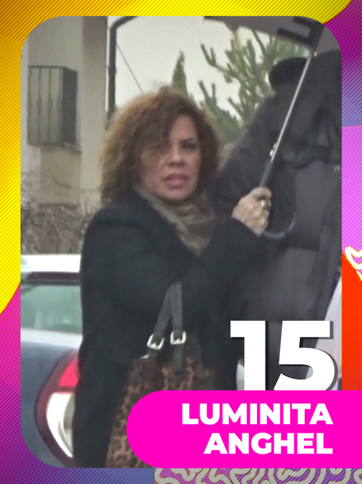 TOP 30 fete-sexy chiar şi atunci când afară plouă. Monica Gabor, Anna Lesko şi Bianca Drăguşanu s-au udat… la propriu!