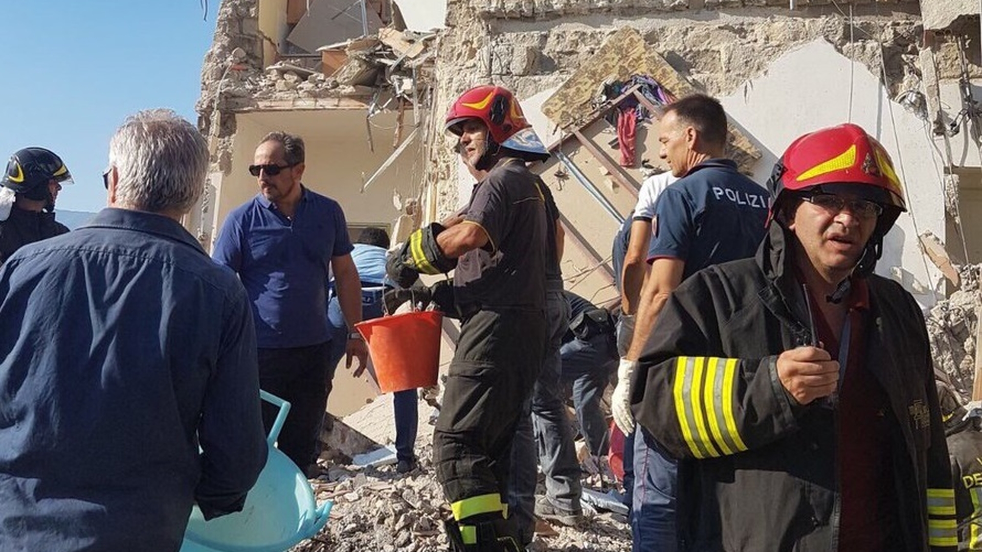 O clădire cu patru etaje din Italia s-a prăbuşit! Mai multe persoane au dispărut