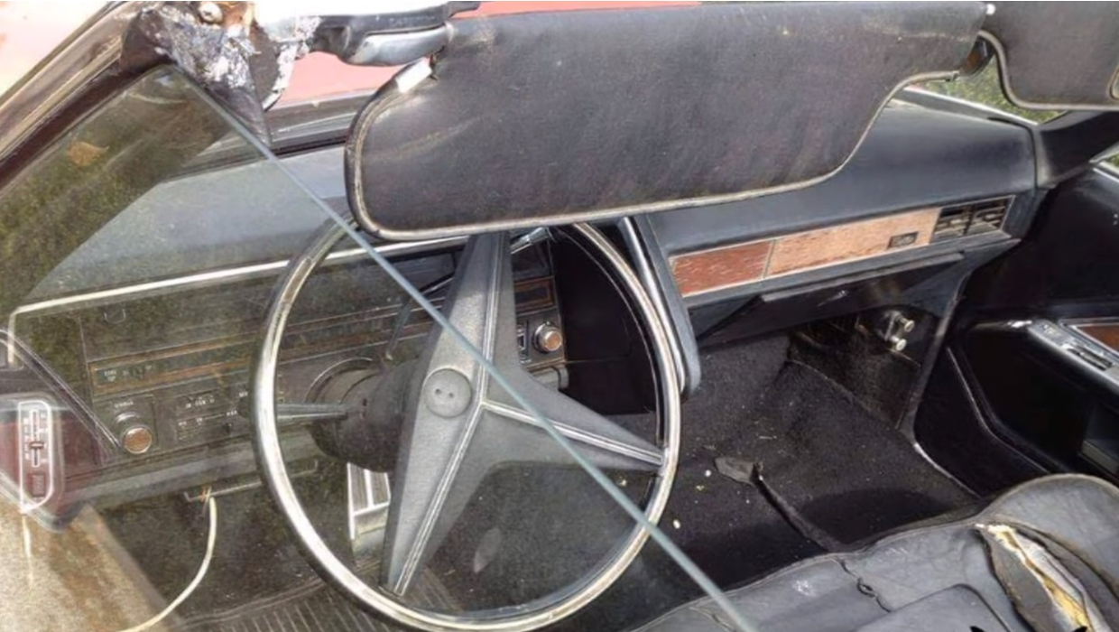 Celebrul Cadillac din “Nea Mărin Miliardar”, în paragină! Cum a ajuns să arate