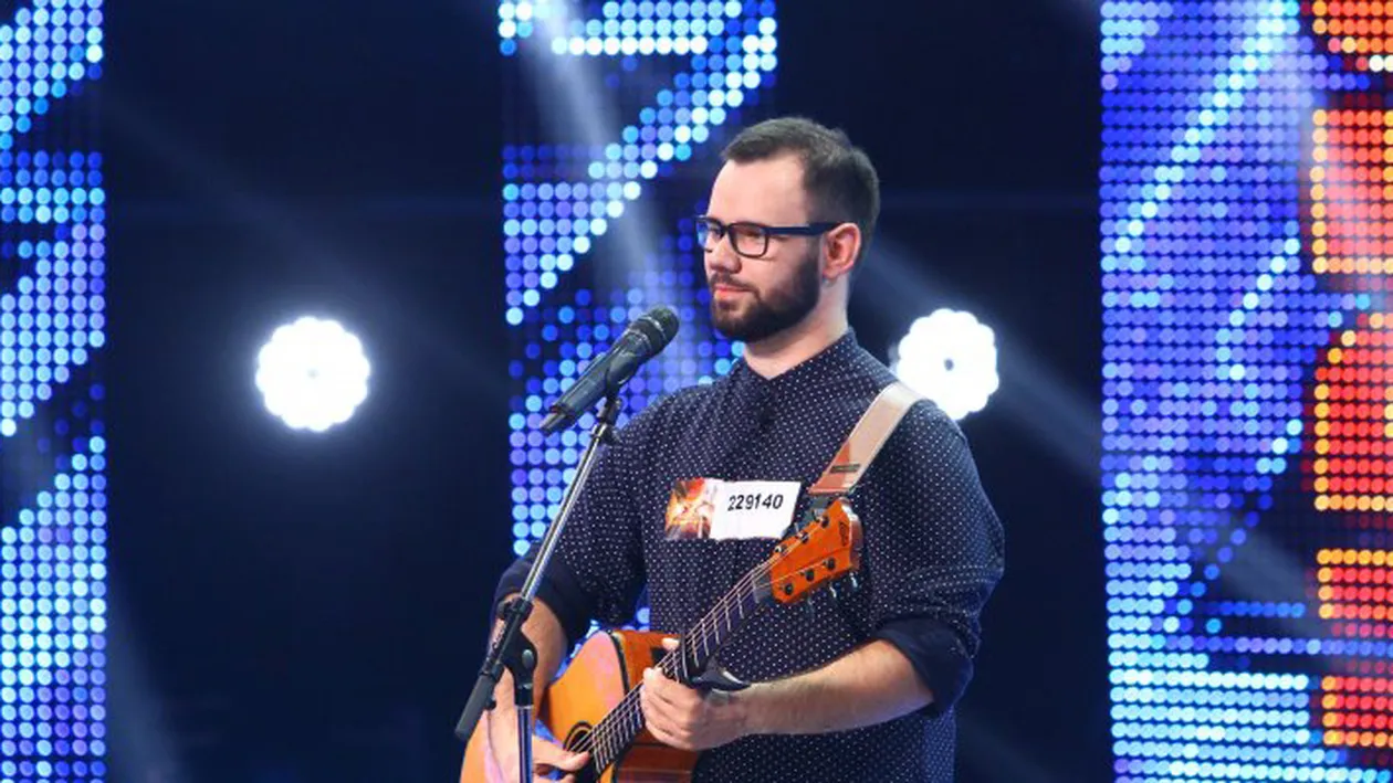 Un supravieţuitor al tragediei de la Colectiv, pe scena X Factor! RADU MITREA a emoţionat o ţară întreagă:Mi-au au ars ambele mâini