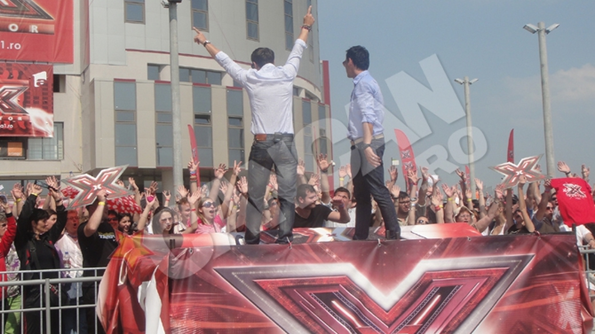 Peste 5.000 de oameni si-au incercat norocul la X Factor!