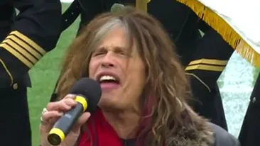 VIDEO Steven Tyler i-a ingrozit pe americani. Vezi cum a macelarit solistul trupei Aerosmith imnul SUA