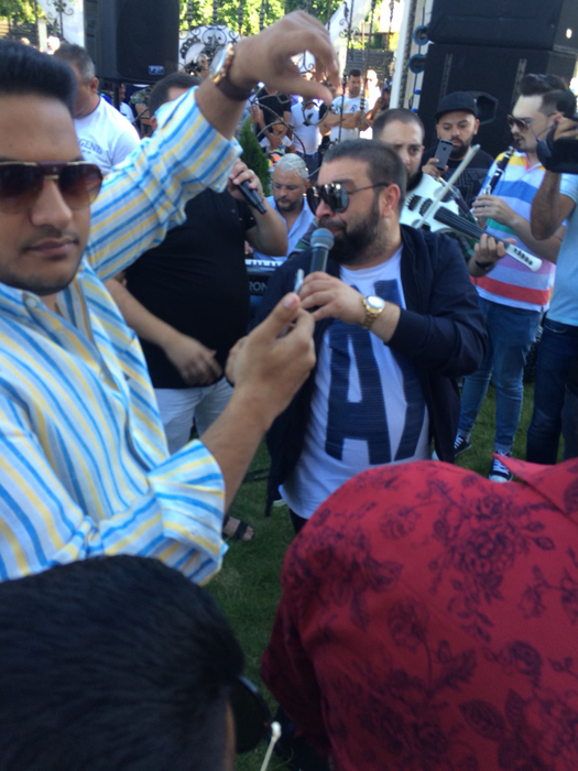Florin Salam a fost invitat special la nuntă