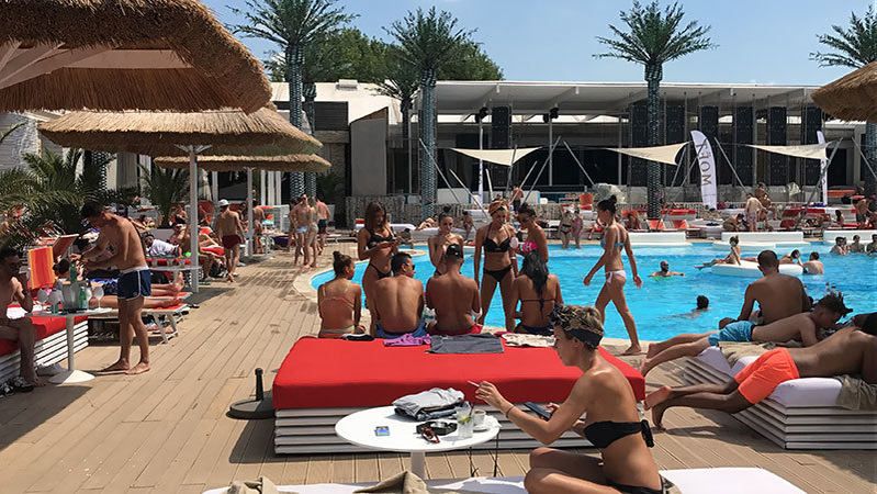 Player Club Bucharest ofertă clienţilor toate condiţiile necesare
