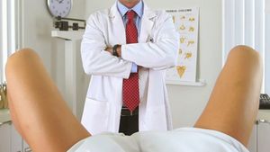 S-a făcut de râs după o vizită la medicul ginecolog. Ce i-a găsit doctorul în zona intimă. “Aveam...”