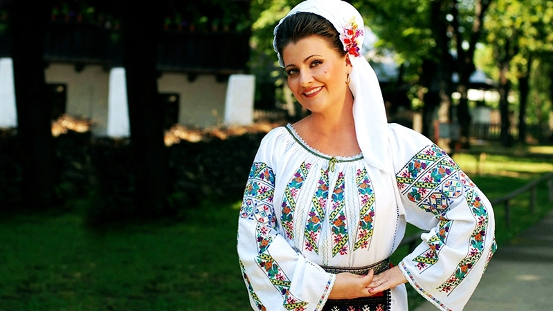 Steliana Sima povestește despre copilăria din mediul rural / (Foto: Arhivă)