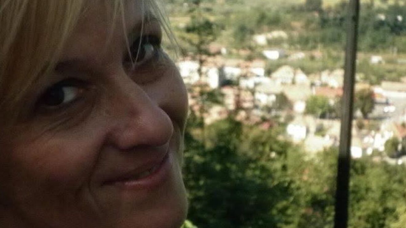 Doliu în presa din România! A murit jurnalista Simona Șerbănescu