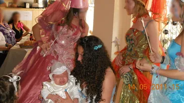 Drama incredibila in familia celei mai tinere mamici din Romania! Ce a ajuns sa faca minora, de dragul fiicei ei!