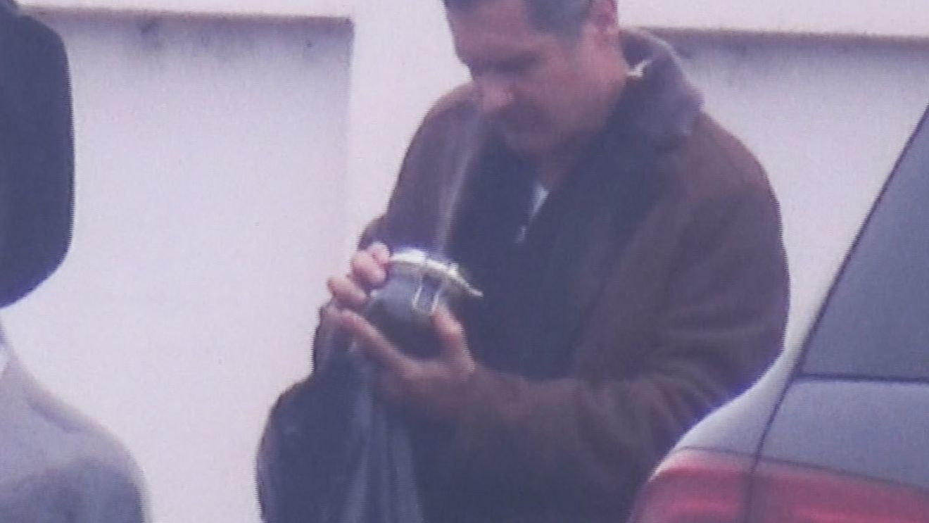 Imagini exclusive din parcarea "Regelui corupţiei". Nababul de la Metrorex a pus-o de-o combinaţie "la portbagaj"