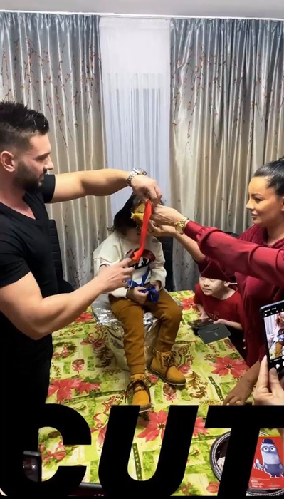 Dorian Popa și iubita lui i-au tăiat moțul finuțului lor