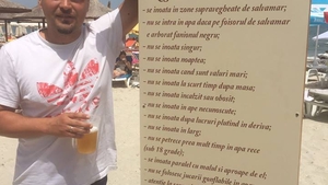 PUYA a încălcat toate regulile! Ce a făcut cu jucăriile gonflabile la mare. ”Să se uite la noi cum...”