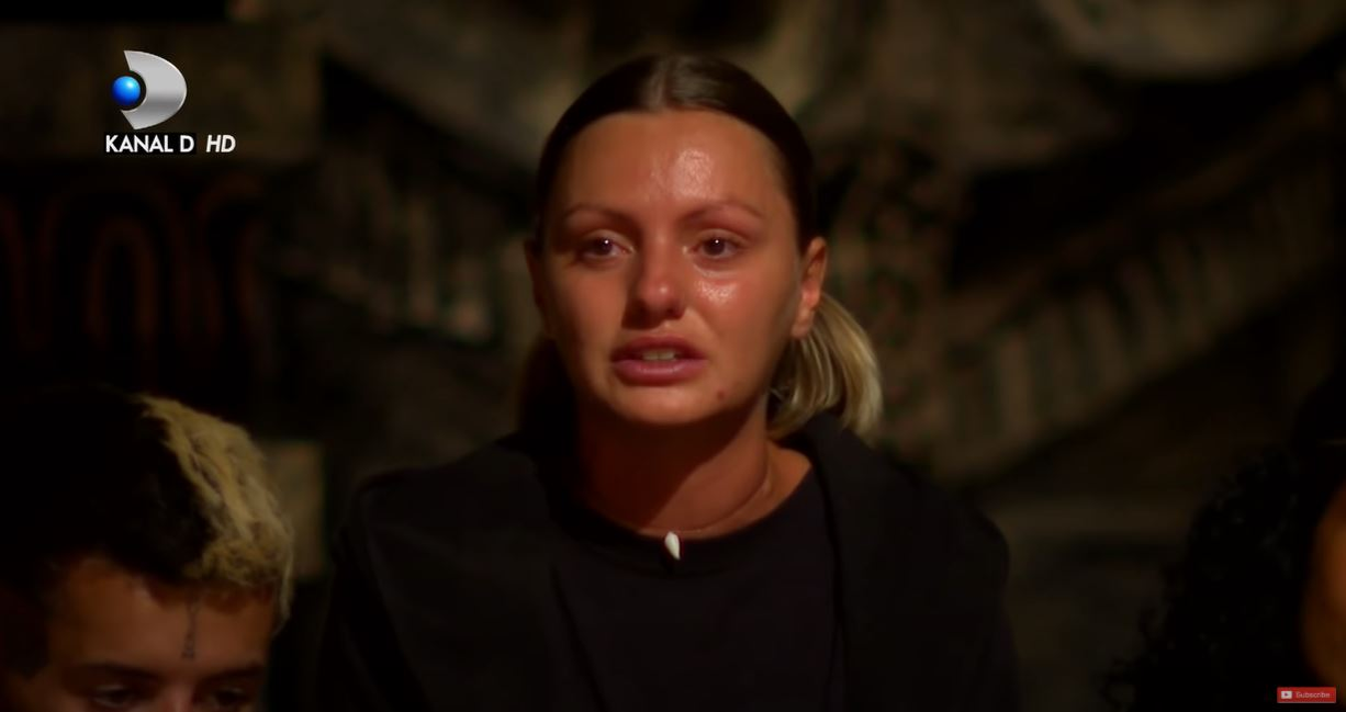Alexandra Stan, obligată să părăsească Survivor România, iar Marinela din echipa Războinicii a fost descalificată: “Medicul a decis că nu mai poate continua competiția”. Problemele de sănătate cu care se confruntă cântăreața