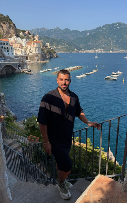 Cum arăta Teo Cosmin de la Insula iubirii 2025 pe vremea când nu avea fațete sau mușchi. Fanii Antena 1 nu l-ar fi recunoscut