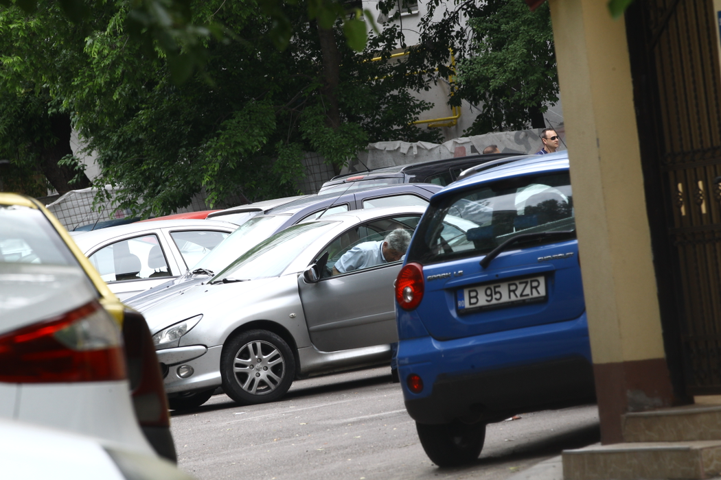 Florin Secureanu a renunțat la bolizii de lux și se plimbă acum cu un Peugeot la mâna a doua