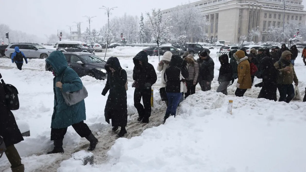 Când se opresc ninsorile în România, potrivit ANM. Peste câte zile vor crește temperaturile în termometre
