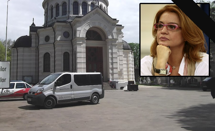 Cutremurător! Ce mesaj a apărut, scris cu cretă, pe trotuarul din fața capelei Cimitirului Bellu, unde este depus trupul Cristinei Țopescu
