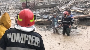 Cod portocaliu în Argeș. 10 oameni au fost evacuați din cauza unei viituri