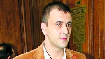 Cosmin Cernat se intoarce la divertisment