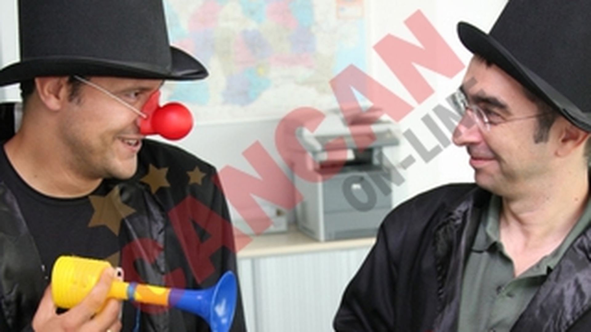 Cronica Carcotasilor o uzina de umor! Au avut 800.000 de euro profit in 2009!