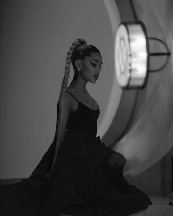 Ariana Grande s-a logodit! Cine este actorul cunoscut care a cerut-o de sotie la nici o lună de când și-au început relația