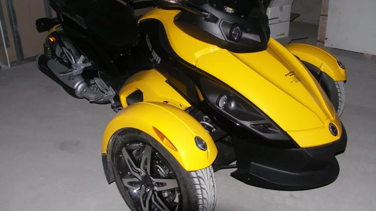 Cu ce jucarie se plimba! Andrei Videanu a primit un “bombardier” folosit de politisti!