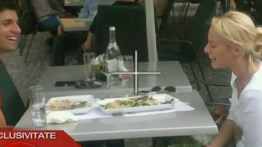 VIDEO El il va inlocui pe Smiley? Laura Cosoi a fost surprinsa alaturi de un alt barbat