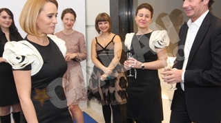 Andreea, lovita de ghinion! Esca a dat nas in nas cu copia sa vestimentara!