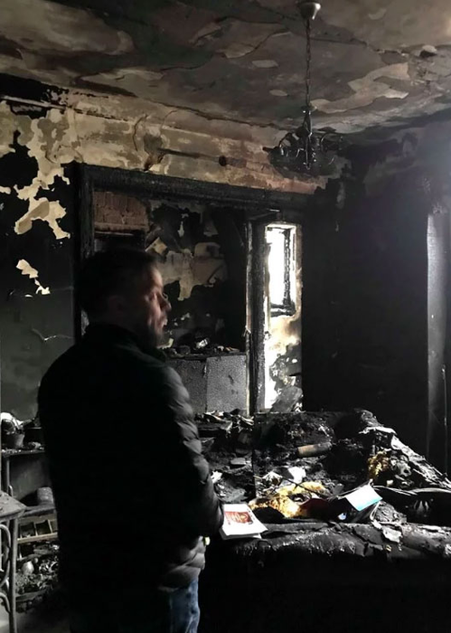 Drama lui Florin Apostol. Casa artistului a luat foc, iar acesta a rămas pe drumuri. “Mi-au ars și micuții!”
