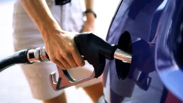 Preţul carburanţilor va exploda! Cât costă de mâine un litru de benzină şi de motorină! Anunţul făcut de marile companii