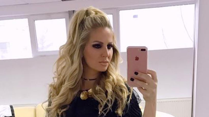 „Cum ar fi să-i pun… ” Mesajul ANDREEI BĂNICĂ care le-a lăsat mască pe mămici