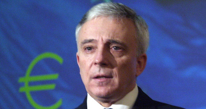 Omul care semnează bancnotele româneşti are afaceri în creştere