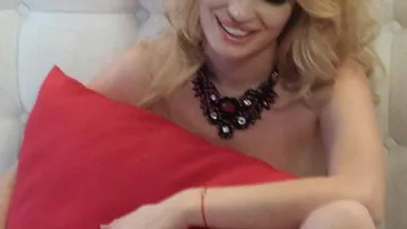 Musafir-soc pentru Cristi Borcea in puscarie! Joi seara, Valentina Pelinel a intrat camuflata la Poarta Alba, iar noi avem dovada!