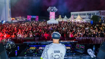 Peste 45.000 de oameni prezenţi la Saga, în prima zi de festival. Câţi sunt aşteptaţi sâmbătă