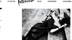 Anne Hathaway socheaza cu aparitiile sumbre din ultima perioada