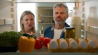 De ce frigiderul poate mirosi urât chiar dacă nu găsești alimente stricate. Locurile ascunse pe care ar trebui să le verifici