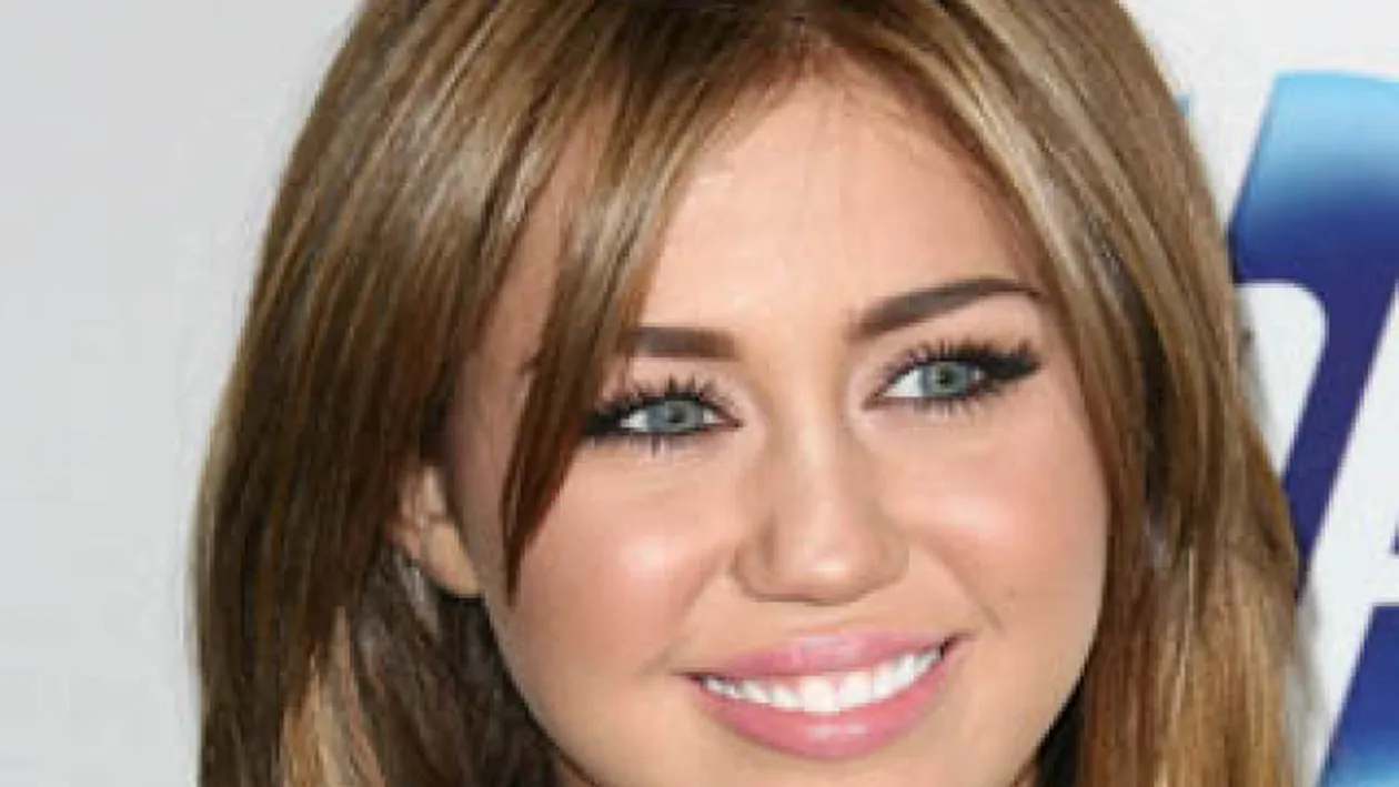 Încă e în stare de şoc! La o săptămână după ce câinele ei a fost ucis, Miley Cyrus a luat o decizie drastică