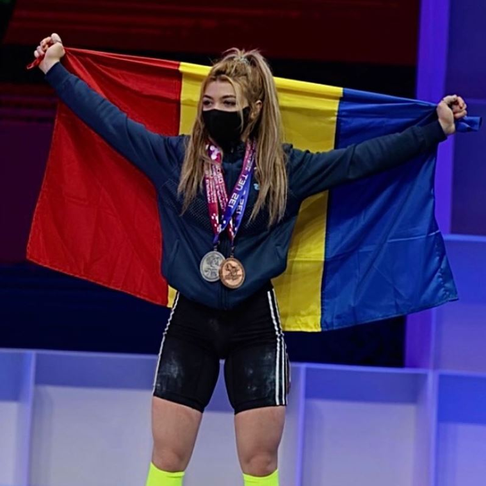 Cine e Mihaela Cambei, tânăra care a luat argint la Jocurile Olimpice. E de o frumusţe răpitoare