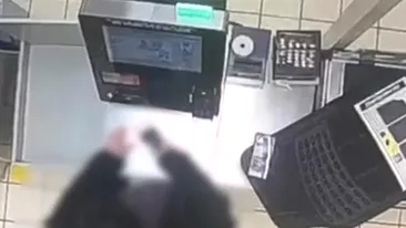 Ce „uită” românii să plătească la casele self-pay. Produsele care se fură cel mai des